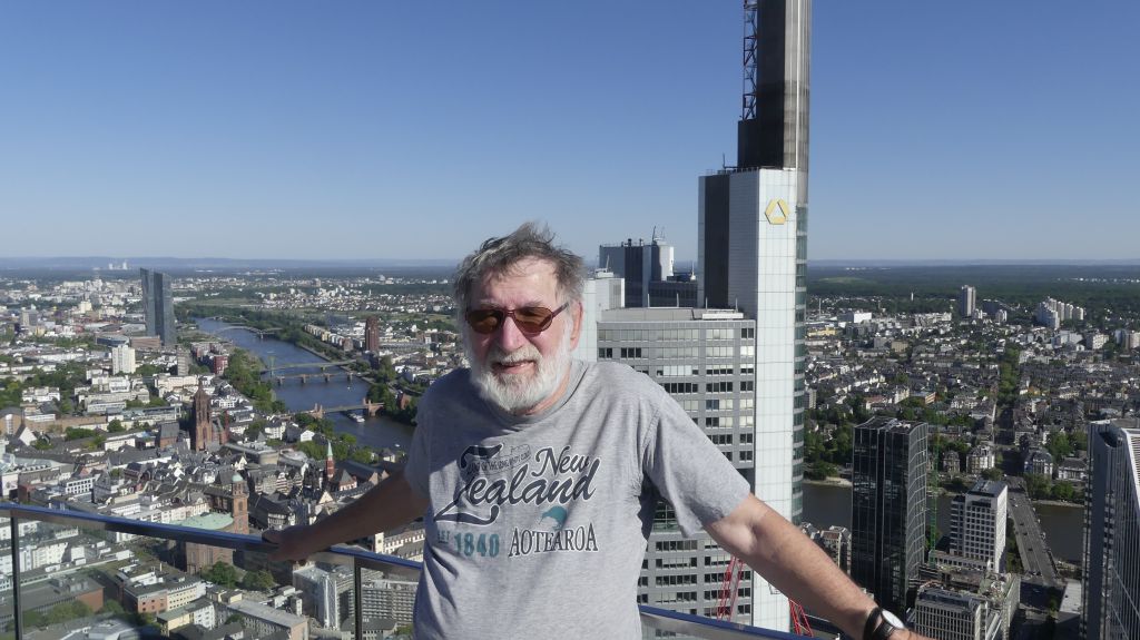 Zausels Versuch, ein Hochhaus in Frankfurt zu erklimmen